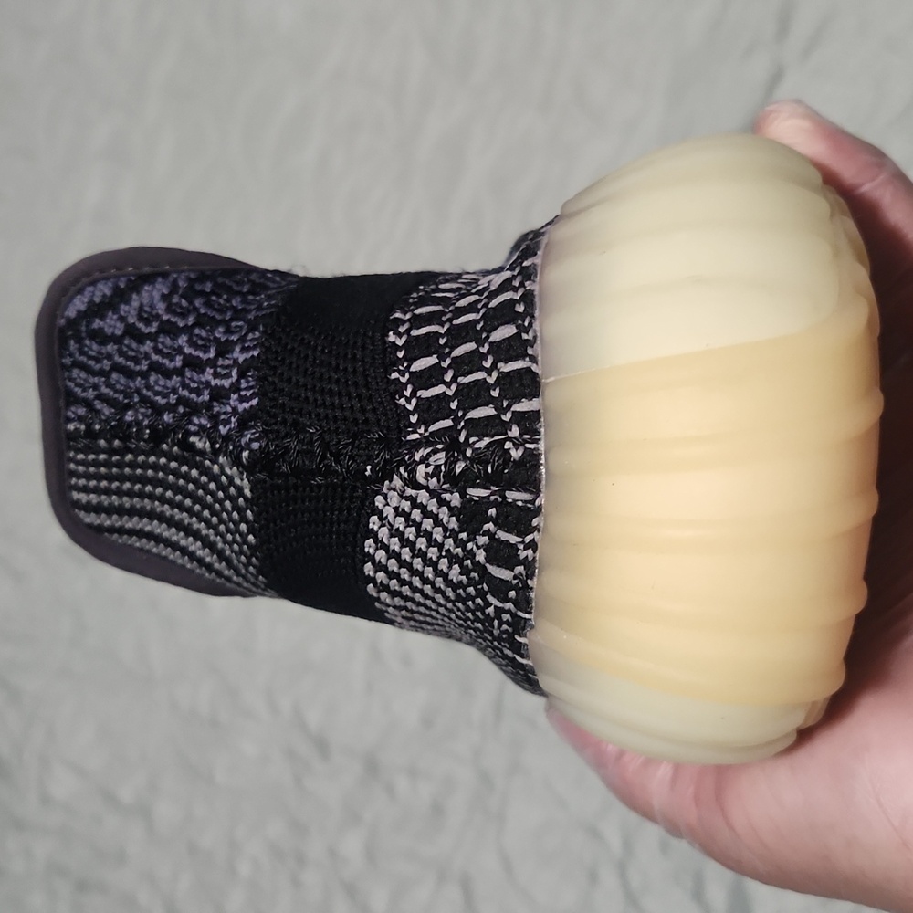 ADIDAS YEEZI BOOTS 350 CARBON Men's 12 1/2. - Picture 7 of 15